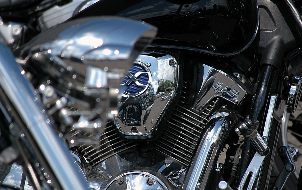 motorcycle02-cropped-small.jpg